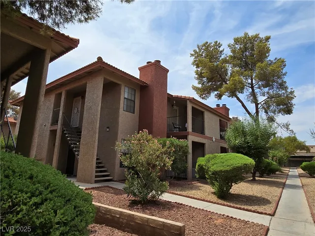 $1,200 | 5576 West Rochelle Avenue, Unit 11A, Las Vegas, NV 89103