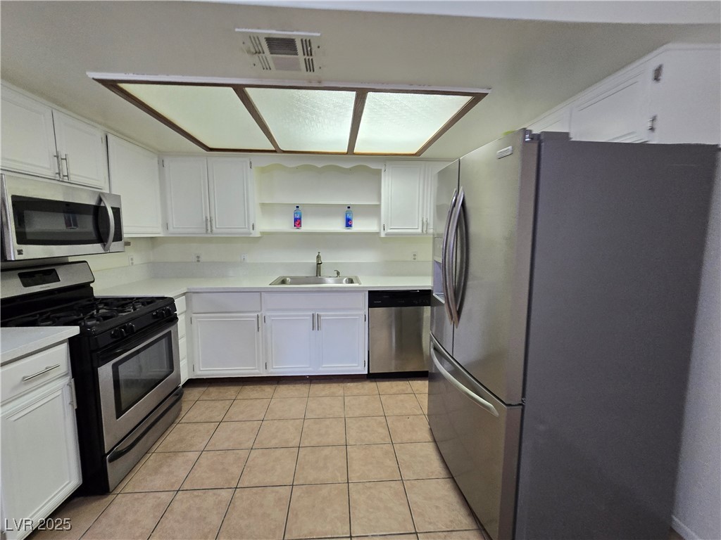 5576 West Rochelle Avenue, Unit 11A Las Vegas, NV 89103 - Photo 11 of 17