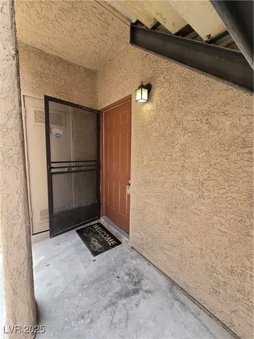 $1,200 | 5576 West Rochelle Avenue, Unit 11A, Las Vegas, NV 89103