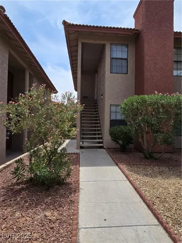 $1,200 | 5576 West Rochelle Avenue, Unit 11A, Las Vegas, NV 89103