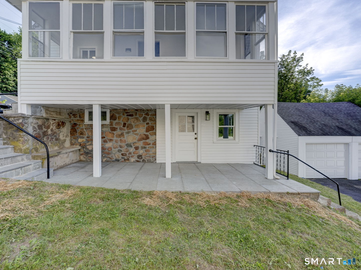 44 Colony Street Bristol, CT 06010 - Photo 4 of 34