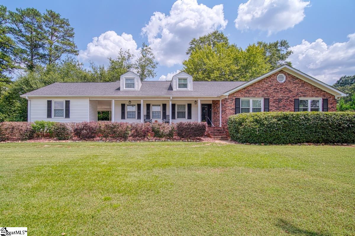 103 Frederick Street Greer, SC 29651 - Photo 1 of 36 Gallery Image 1