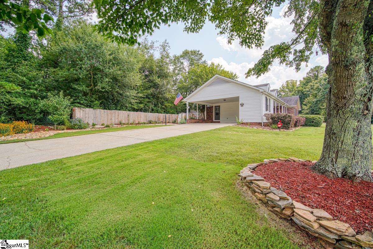 103 Frederick Street Greer, SC 29651 - Photo 29 of 36 Gallery Image 29