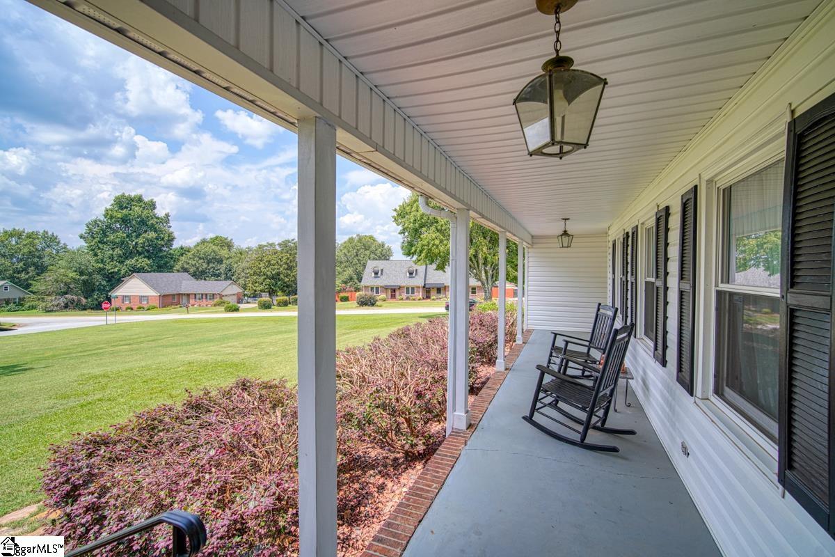 103 Frederick Street Greer, SC 29651 - Photo 30 of 36 Gallery Image 30