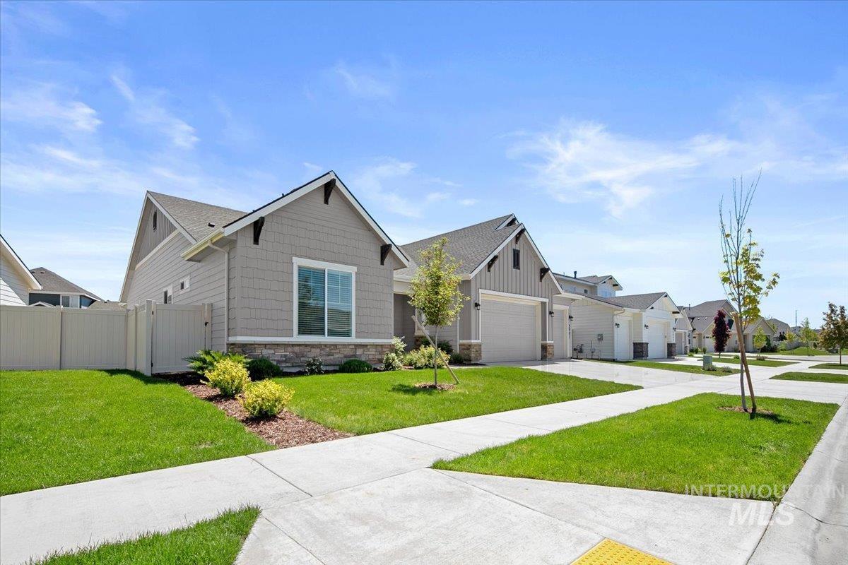 5901 West Copperstone Court Meridian, ID 83646 - Photo 2 of 50