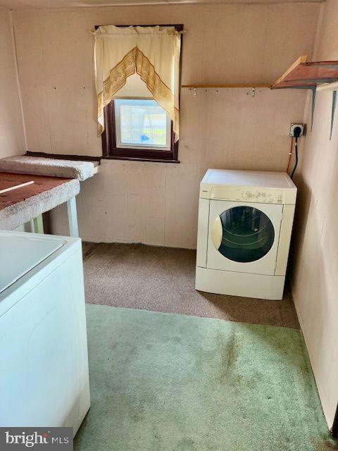 313 South 10th Street Lebanon, PA 17042 - Photo 14 of 29 a utility room with dryer and washer