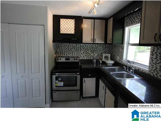3082 Queenstown Road Trussville, AL 35173 - Photo 8 of 29 Gallery Image 8