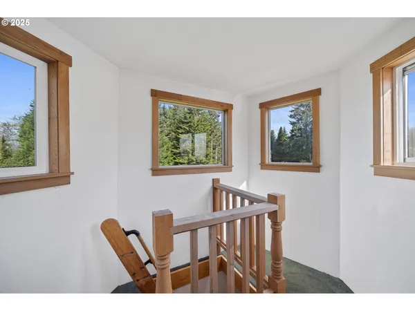 $549,000 | 11605 Highway 101 South, Tillamook, OR 97141