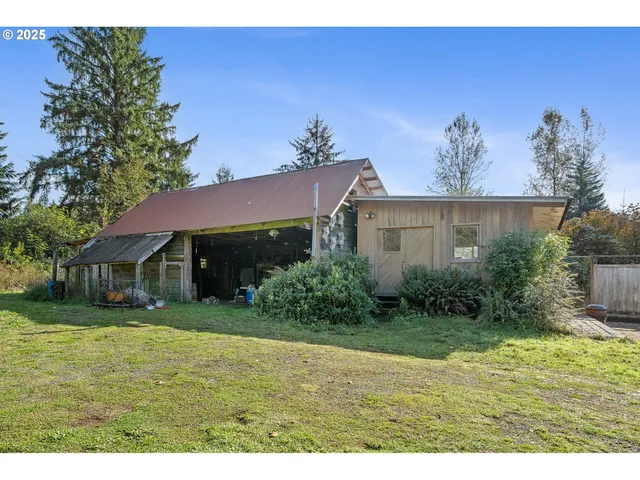 $549,000 | 11605 Highway 101 South, Tillamook, OR 97141