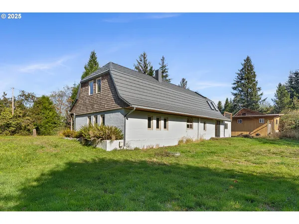 $549,000 | 11605 Highway 101 South, Tillamook, OR 97141