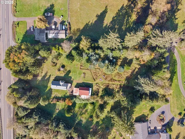 $549,000 | 11605 Highway 101 South, Tillamook, OR 97141