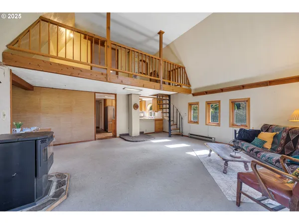 $549,000 | 11605 Highway 101 South, Tillamook, OR 97141