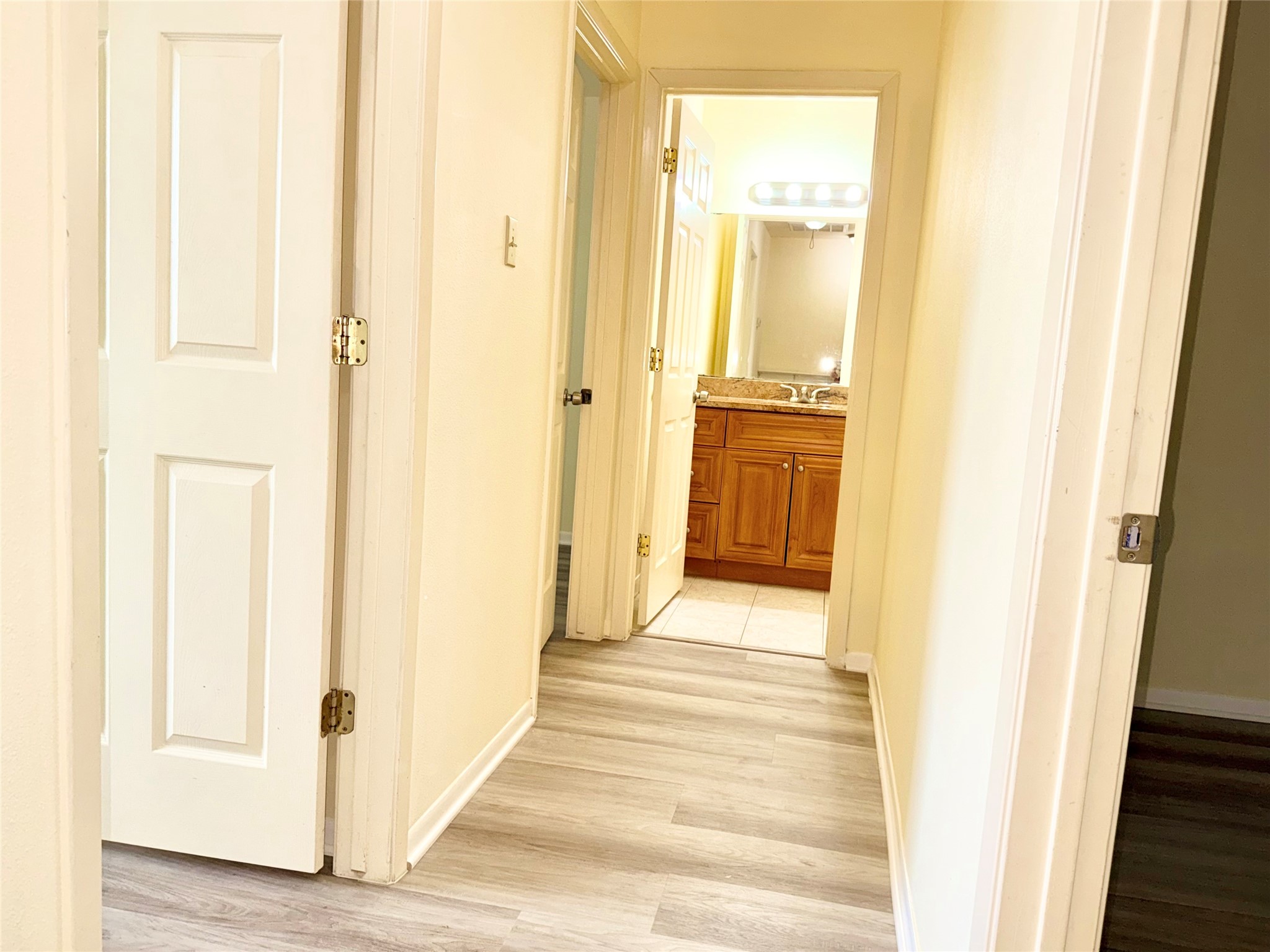 10060 Emnora Lane Houston, TX 77080 - Photo 17 of 29