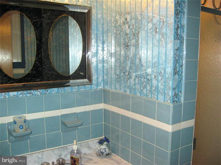 421 Rennard Street Philadelphia, PA 19116 - Photo 14 of 21 Gallery Image 14