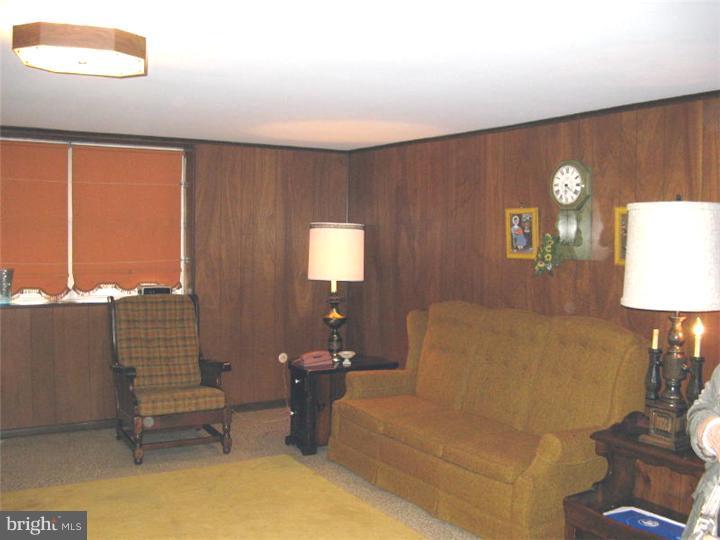 421 Rennard Street Philadelphia, PA 19116 - Photo 18 of 21 Gallery Image 18