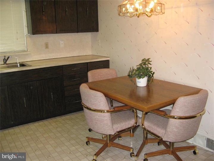 421 Rennard Street Philadelphia, PA 19116 - Photo 10 of 21 Gallery Image 10