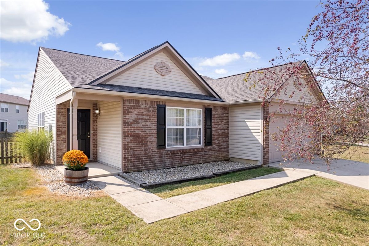 749 Abbey Road Pittsboro, IN 46167 - Photo 1 of 25 Gallery Image 1