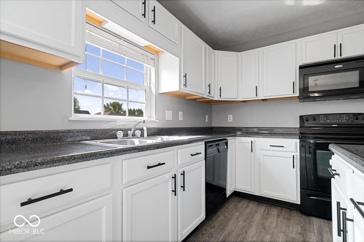 749 Abbey Road Pittsboro, IN 46167 - Photo 6 of 25 Gallery Image 6