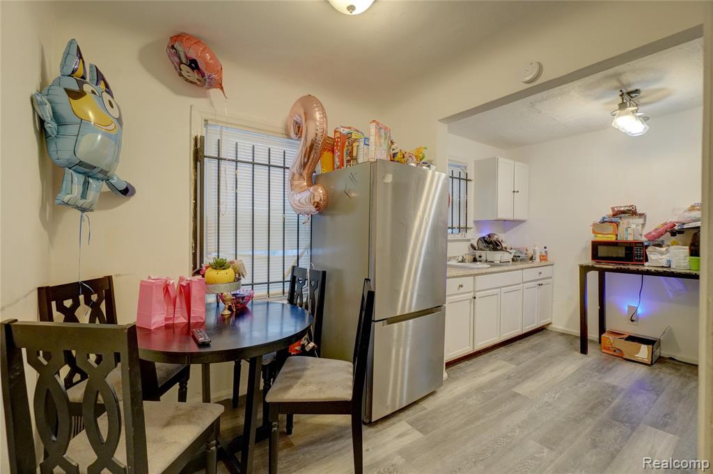 19161 Meyers Road Detroit, MI 48235 - Photo 4 of 11