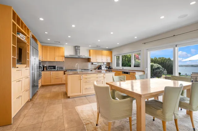 $11,800,000 | 22 Martin Court, Kings Point, NY 11024