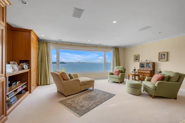 $11,800,000 | 22 Martin Court, Kings Point, NY 11024