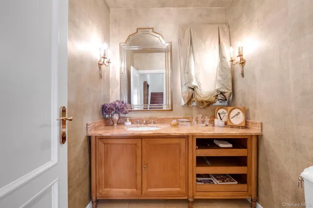 $11,800,000 | 22 Martin Court, Kings Point, NY 11024