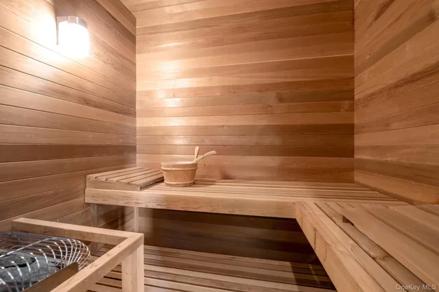 $11,800,000 | 22 Martin Court, Kings Point, NY 11024