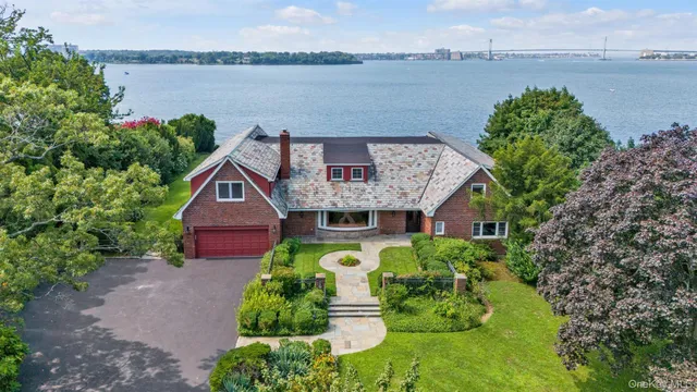 $11,800,000 | 22 Martin Court, Kings Point, NY 11024