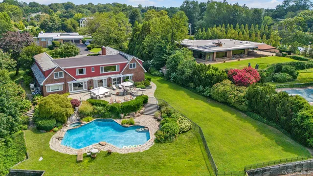 $11,800,000 | 22 Martin Court, Kings Point, NY 11024