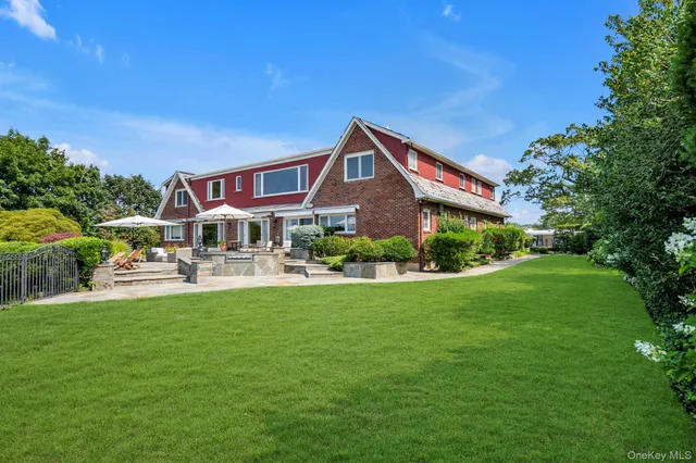 $11,800,000 | 22 Martin Court, Kings Point, NY 11024