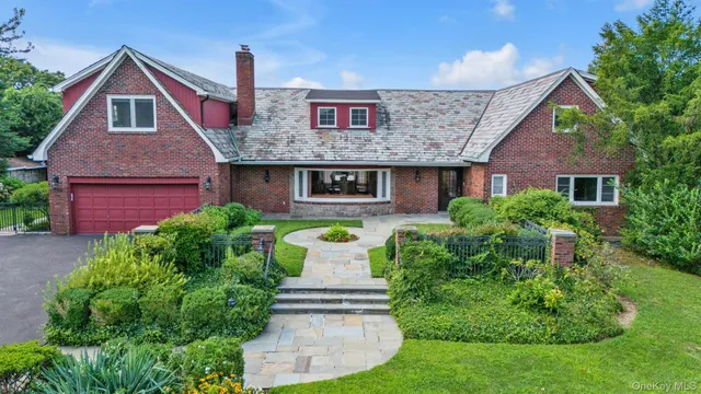 $11,800,000 | 22 Martin Court, Kings Point, NY 11024