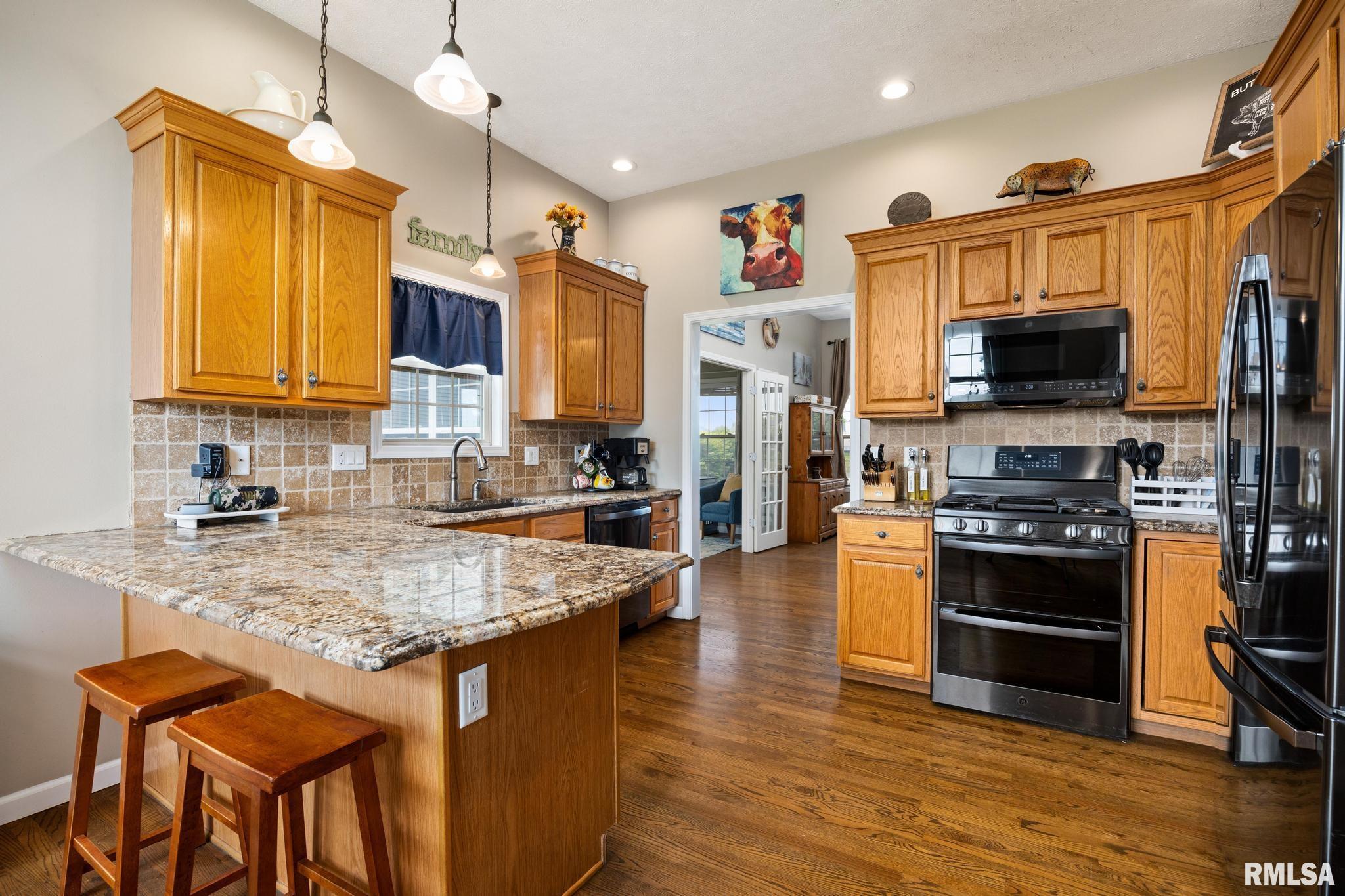 3210 Monterey Road Bloomington, IL 61704 - Photo 15 of 60