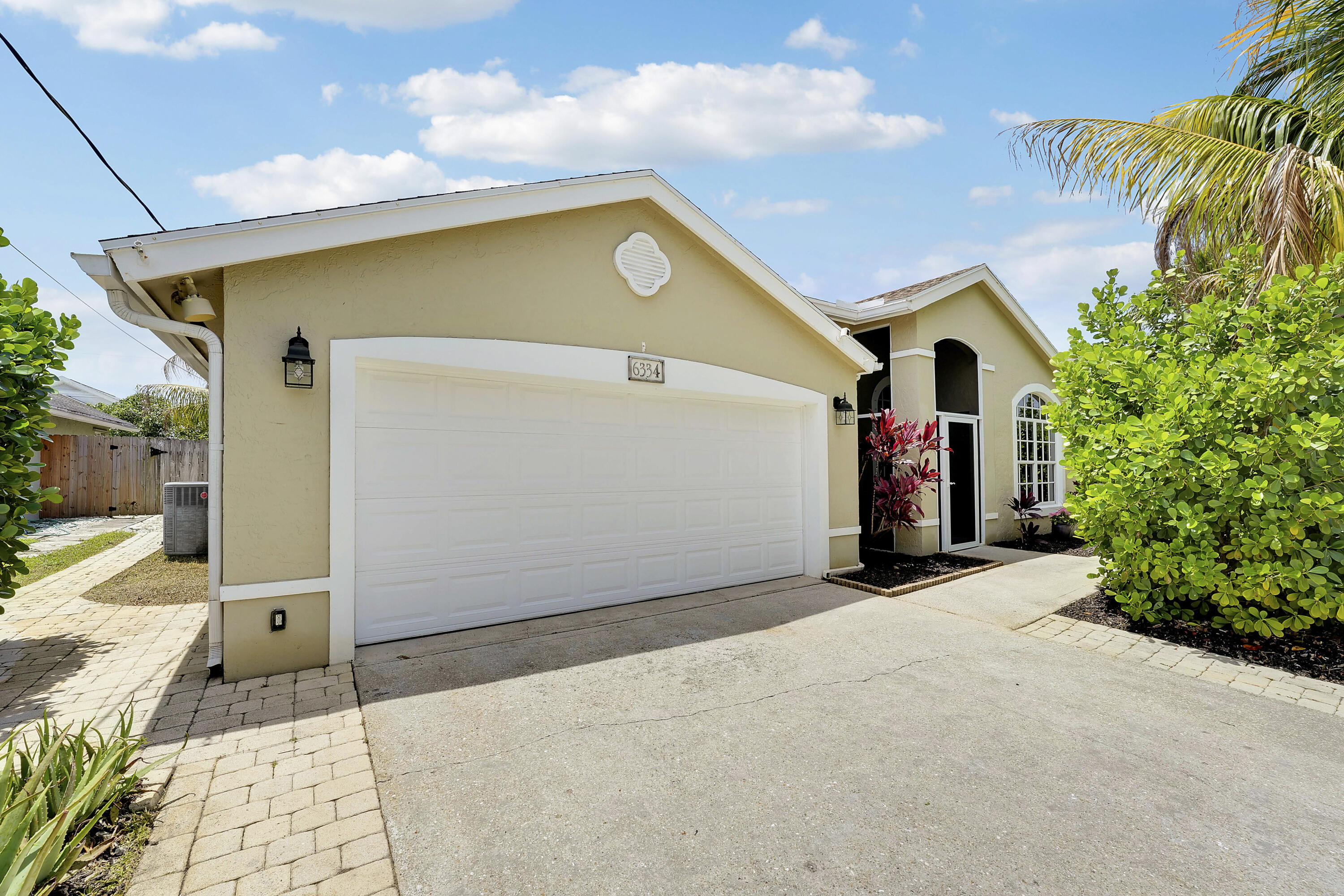 6334 Barbara Street Jupiter, FL 33458 - Photo 1 of 38 House-38