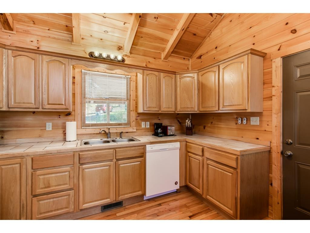 153 Dan Cole Road Elizabethton, TN 37643 - Photo 15 of 36 Photo 15