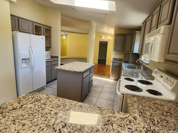 $2,100 | 140 River Ranch Road, Boerne, TX 78006