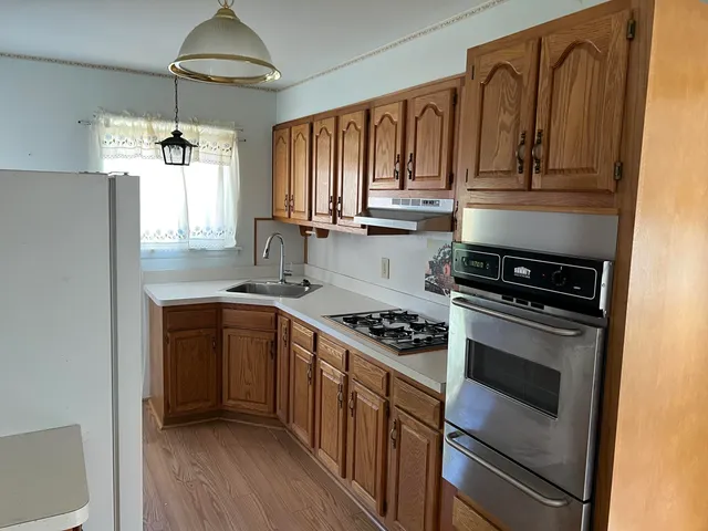 $279,000 | 19436 Donna Street, Livonia, MI 48152