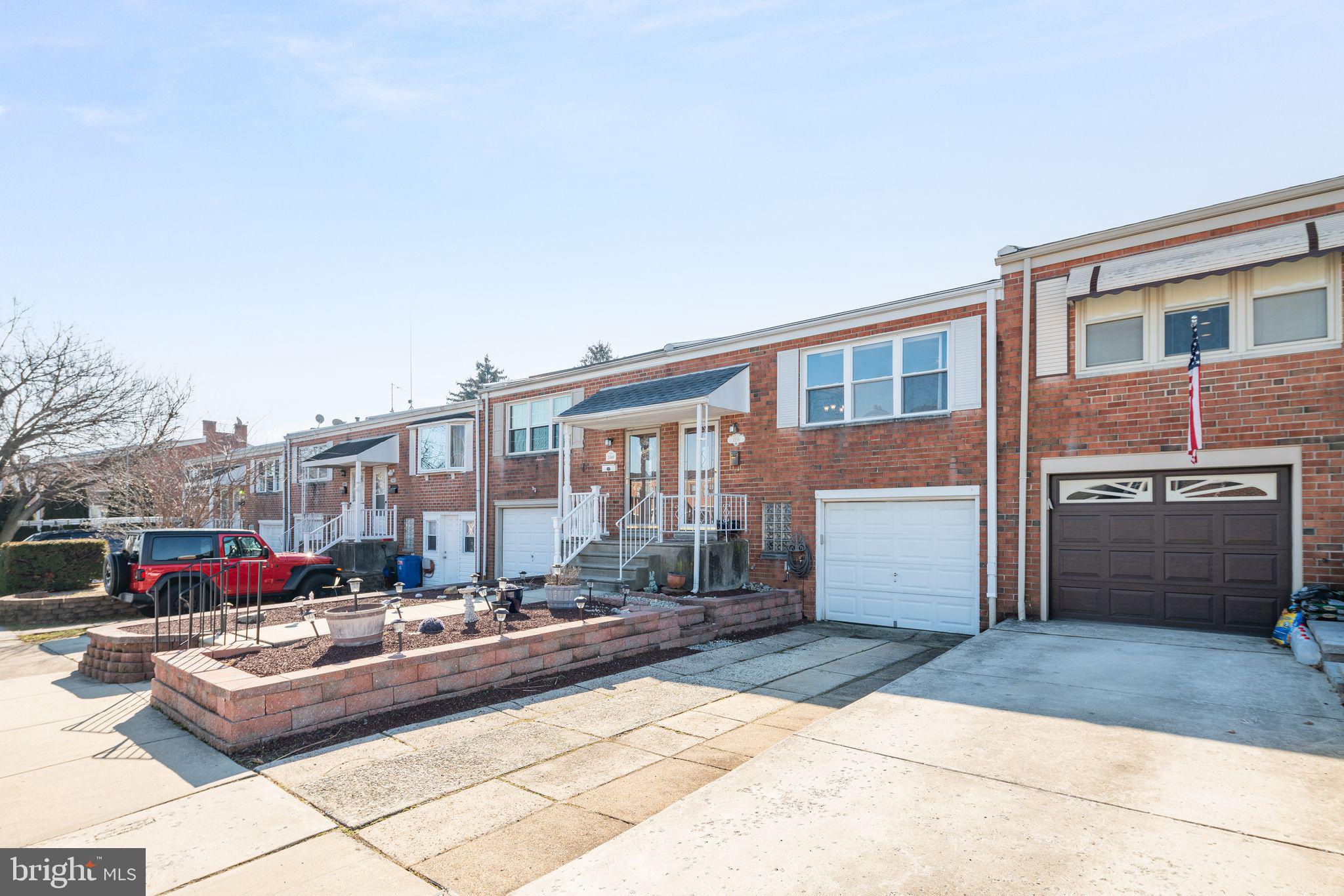 3558 Brookview Road Philadelphia, PA 19154 - Photo 2 of 31 Gallery Image 2