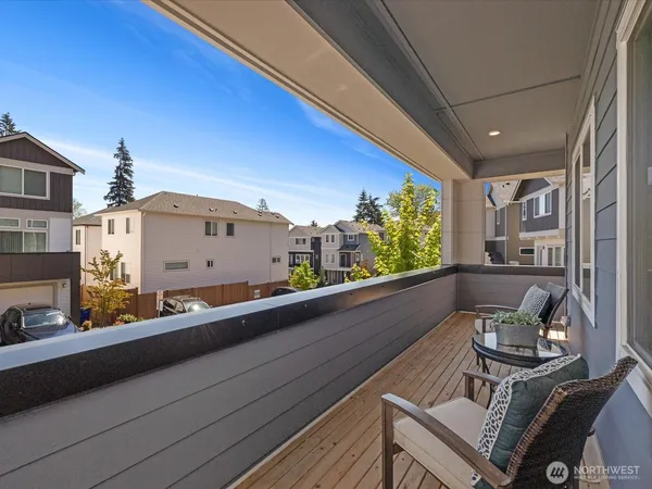$939,995 | 20820 3rd Avenue Southeast, Bothell, WA 98012