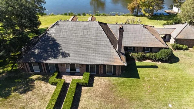 $824,900 | 900 Williams Avenue, Natchitoches, LA 71457
