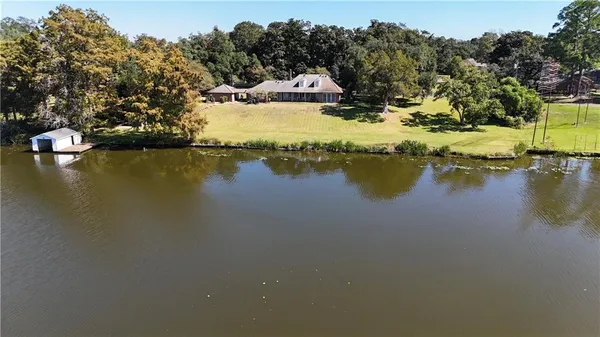 $824,900 | 900 Williams Avenue, Natchitoches, LA 71457