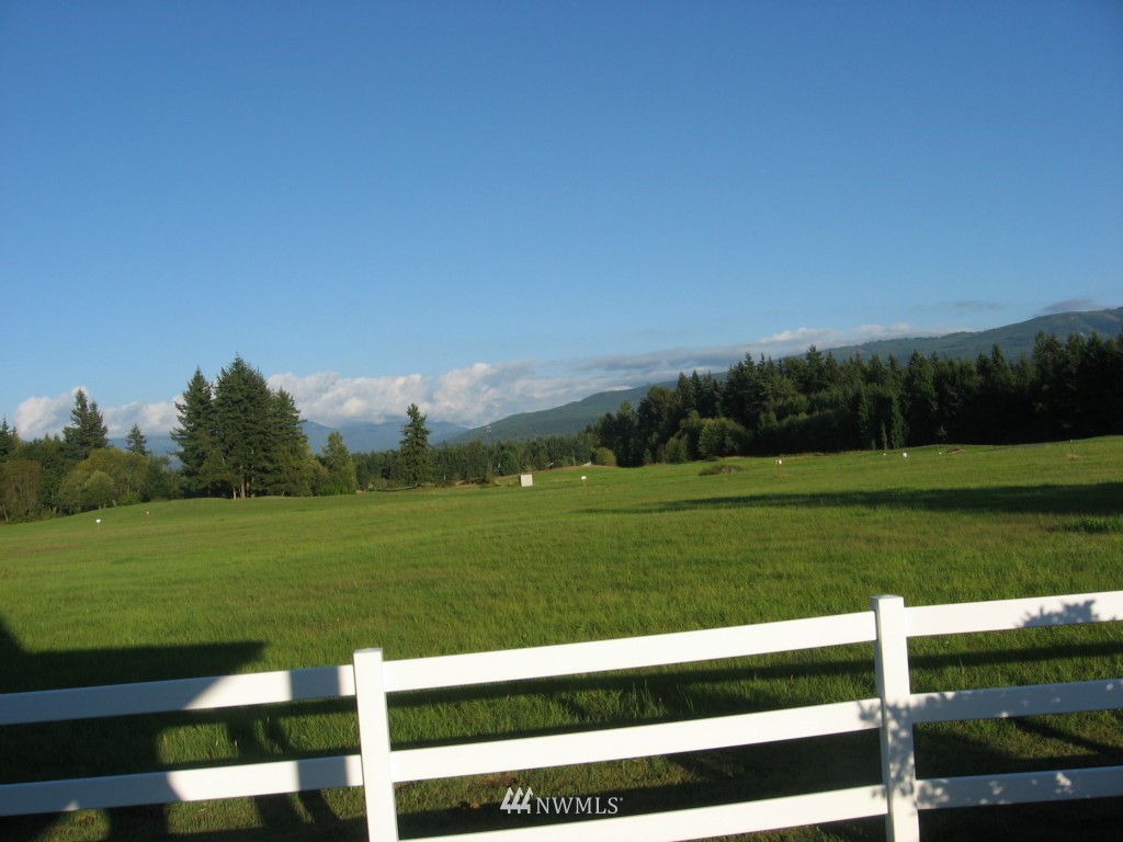 5404 Dinkle Road Bellingham, WA 98226 - Photo 4 of 6 Gallery Image 4