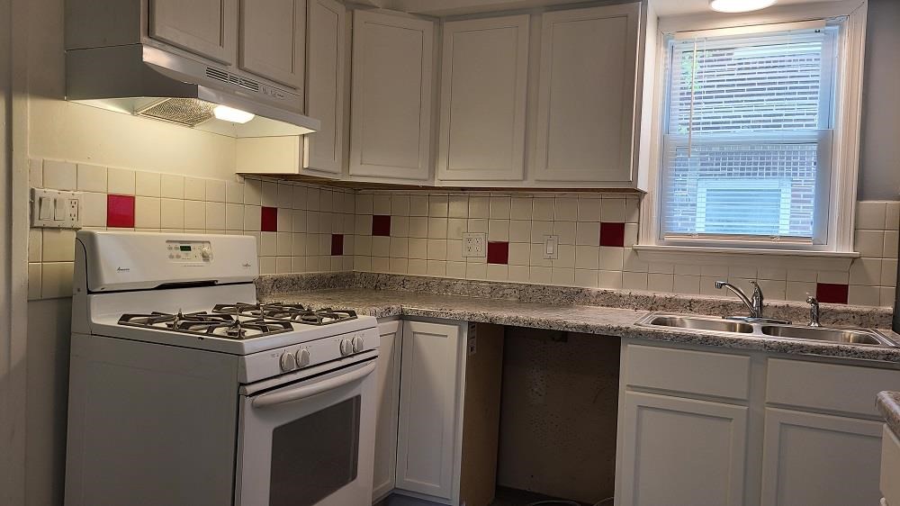 323 Rome Avenue Rockford, IL 61107 - Photo 5 of 12 Gallery Image 5