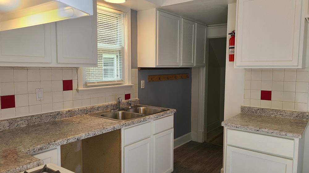 323 Rome Avenue Rockford, IL 61107 - Photo 6 of 12 Gallery Image 6