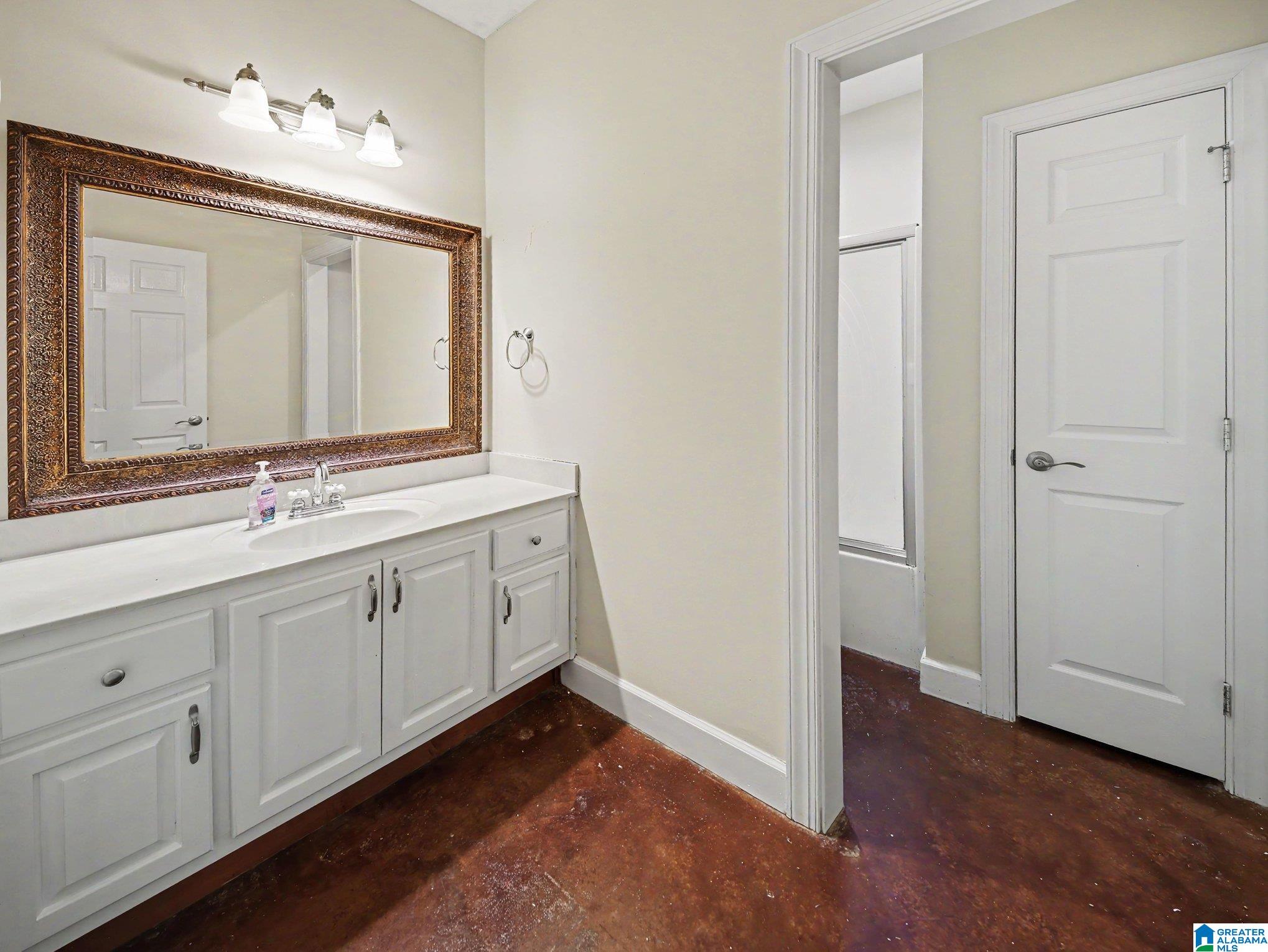195 Lake View Circle Riverside, AL 35135 - Photo 13 of 31
