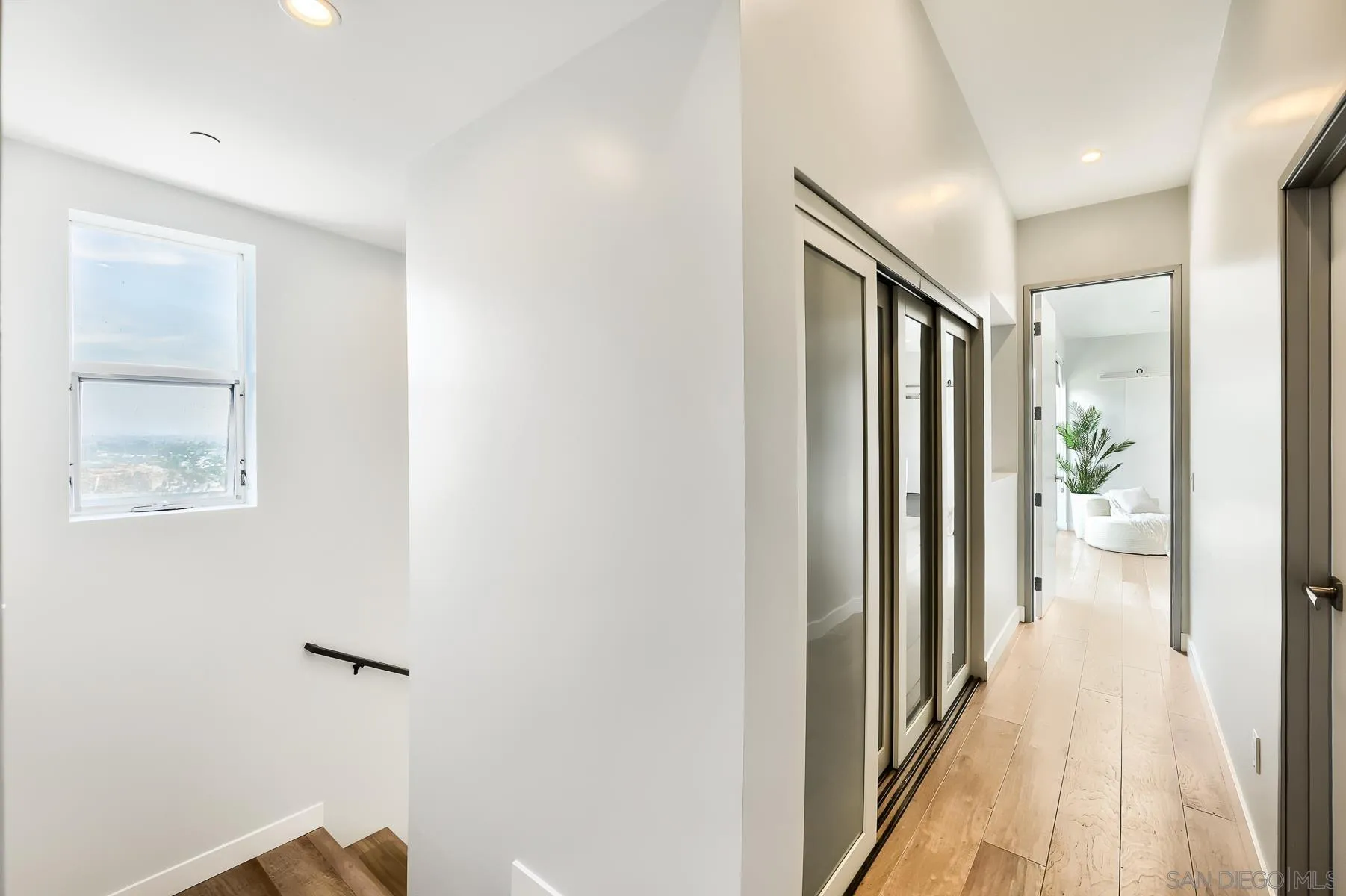 5725 Soledad Mountain Road La Jolla, CA 92037 - Photo 17 of 55