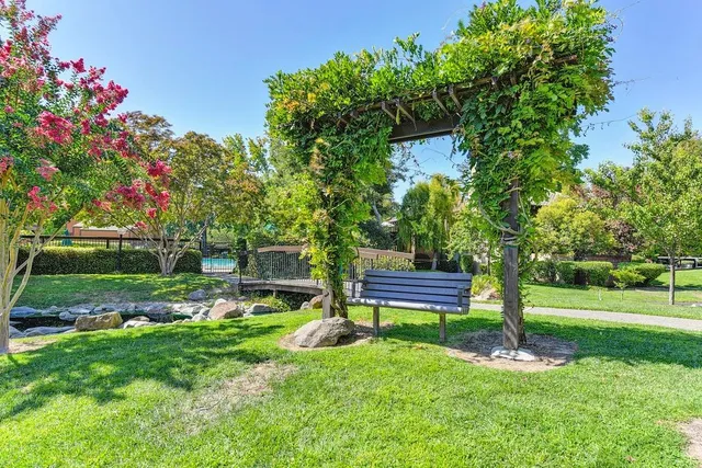 $350,000 | 796 Woodside Lane East, Unit 7, Sacramento, CA 95825