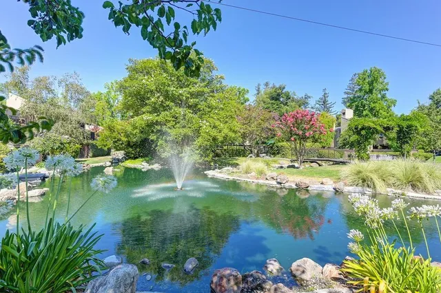 $350,000 | 796 Woodside Lane East, Unit 7, Sacramento, CA 95825