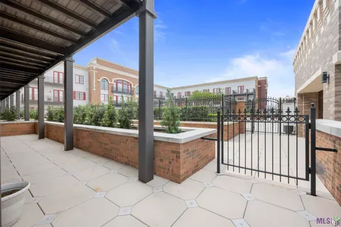 $369,000 | 7707 Bluebonnet Boulevard, Unit 229, Baton Rouge, LA 70810