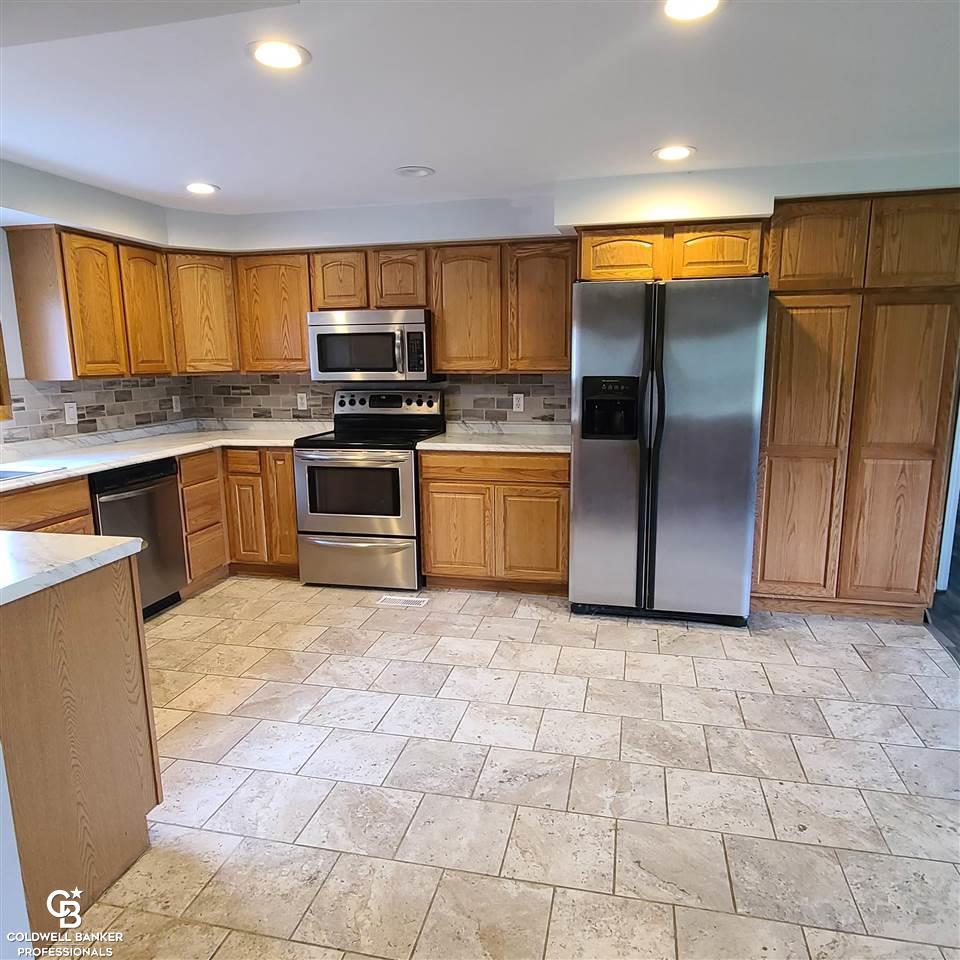 32 Morris Road Sandusky, MI 48471 - Photo 7 of 27 Kitchen View 2