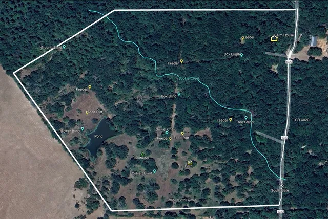 a picture of a bathroom